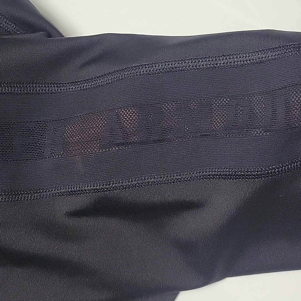 NWT Under Armour Compression Heatgear Ankle Crop Side Mesh Legging LARGE - Picture 7 of 7